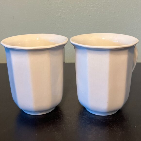 Set of 2 Pfaltzgraff HERITAGE Decagon 10-Sided White Stoneware Footed Mugs - Picture 4 of 10